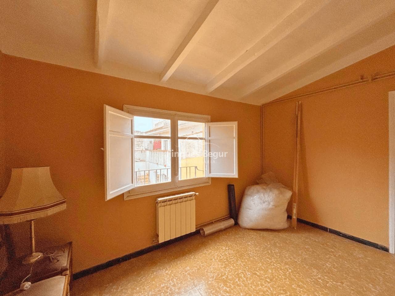 6 soveværelse Byhus til salg i Palafrugell - € 312.000 (Ref: 9195133)