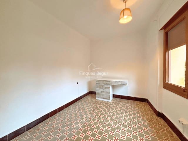 6 soverom Hus til salgs i Palafrugell - € 312 000 (Ref: 9195133)