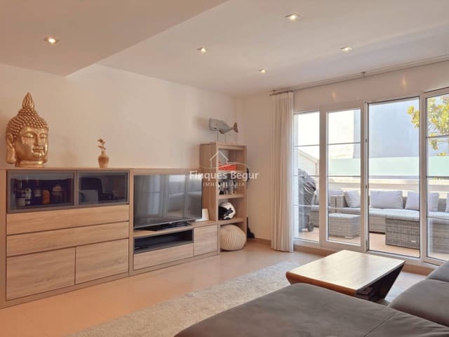 4 bedroom Townhouse for sale in Palafrugell with garage - € 500,000 (Ref: 9195134)