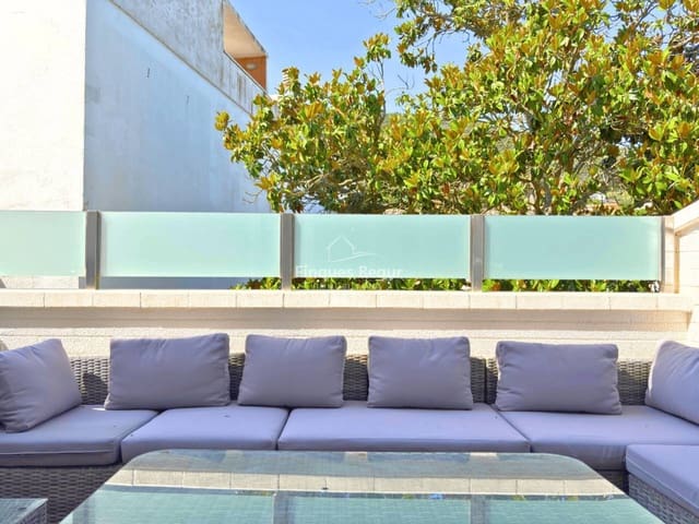 4 bedroom Townhouse for sale in Palafrugell with garage - € 500,000 (Ref: 9195134)