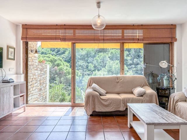 2 soveværelse Lejlighed til salg i Begur med garage - € 400.000 (Ref: 9197380)