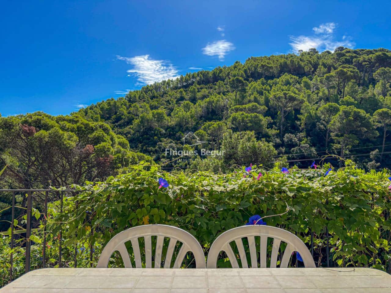 2 makuuhuone Huoneisto myytävänä paikassa Begur mukana 
autotalli - 400 000 € (Ref: 9197380)