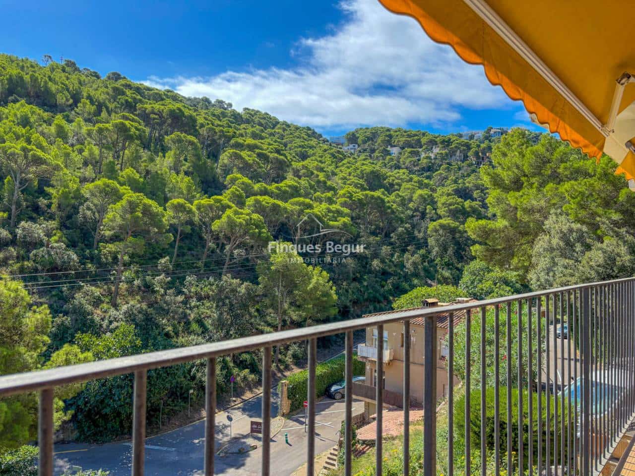 2 makuuhuone Huoneisto myytävänä paikassa Begur mukana 
autotalli - 400 000 € (Ref: 9197380)