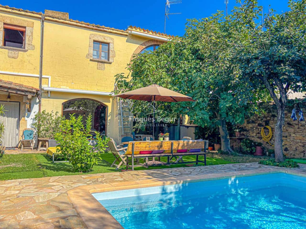 4 bedroom Villa for sale in Palafrugell with pool garage - € 950,000 (Ref: 9242590)
