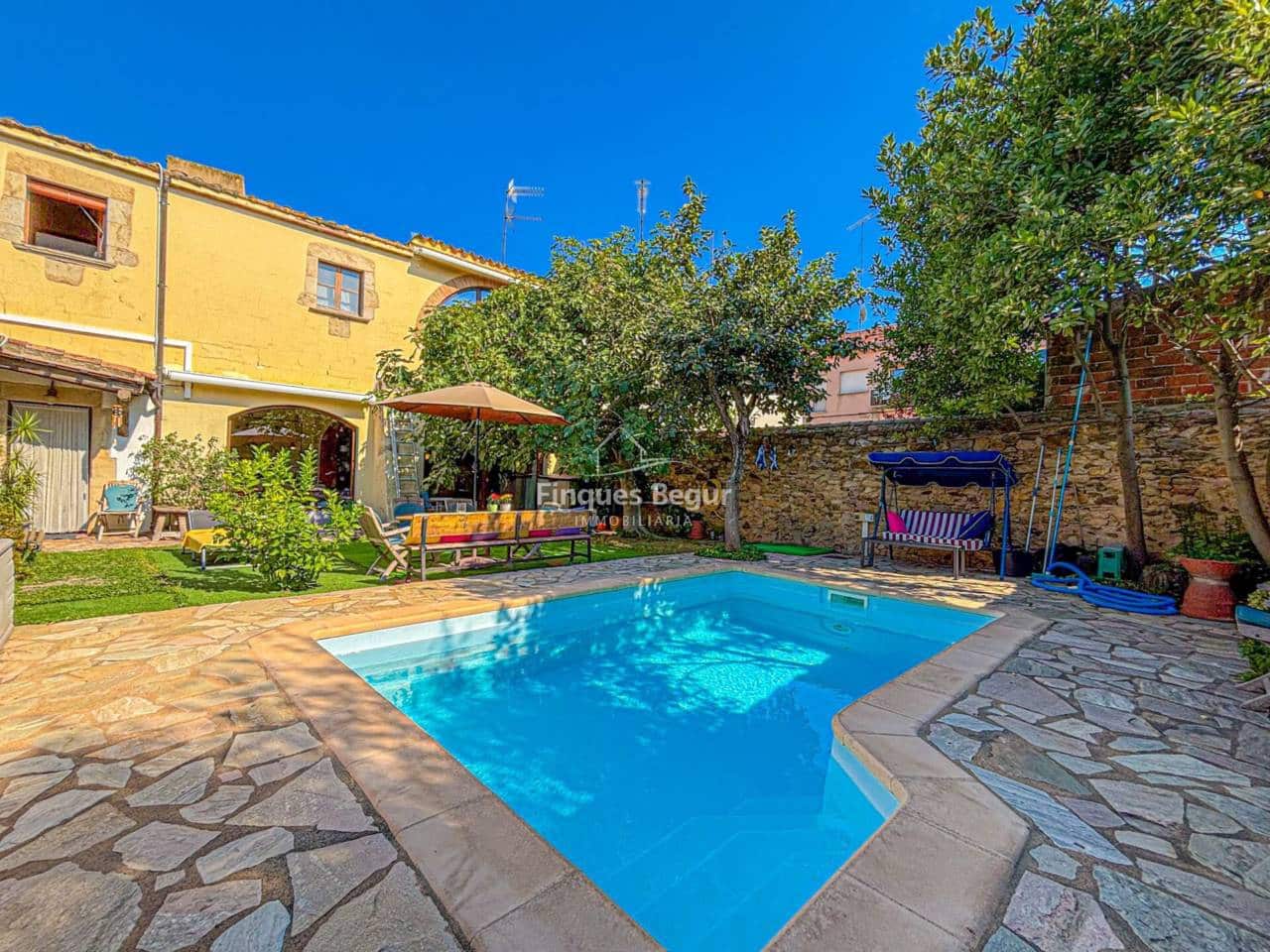 4 bedroom Villa for sale in Palafrugell with pool garage - € 950,000 (Ref: 9242590)