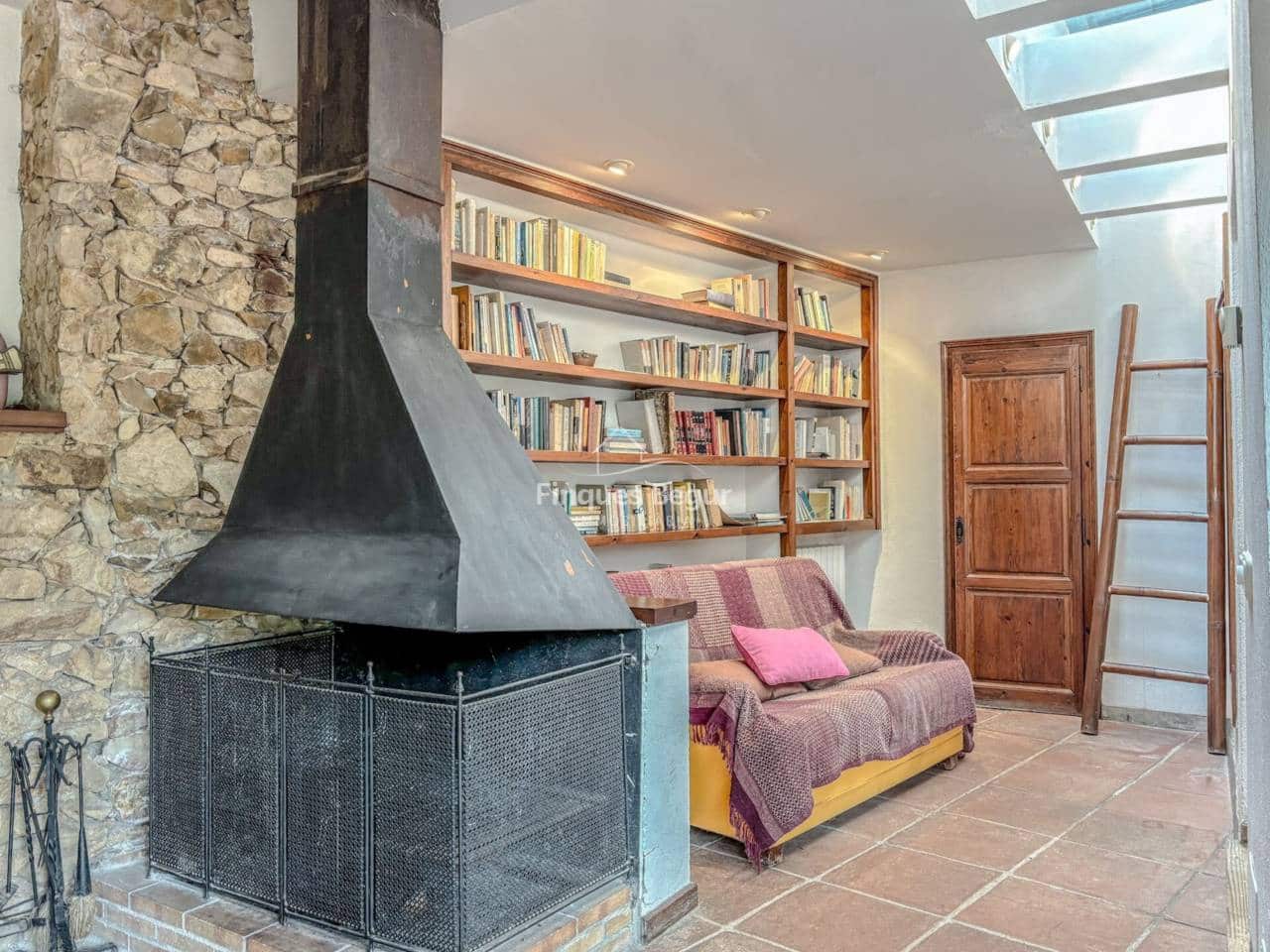 2 soverom Finca/Herregård til salgs i Mont-ras med garasje - € 745 000 (Ref: 9337317)