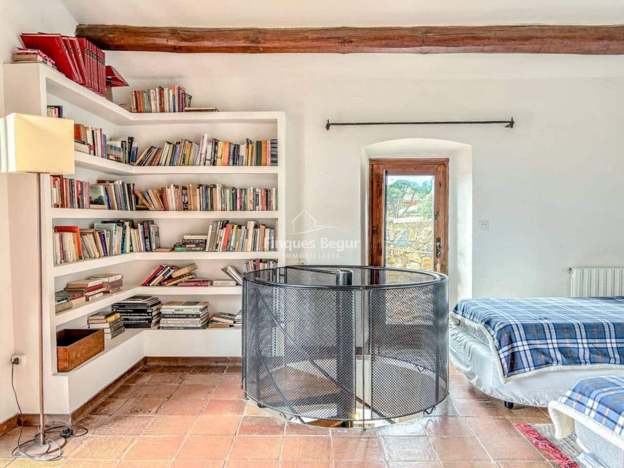 2 soverom Finca/Herregård til salgs i Mont-ras med garasje - € 745 000 (Ref: 9337317)