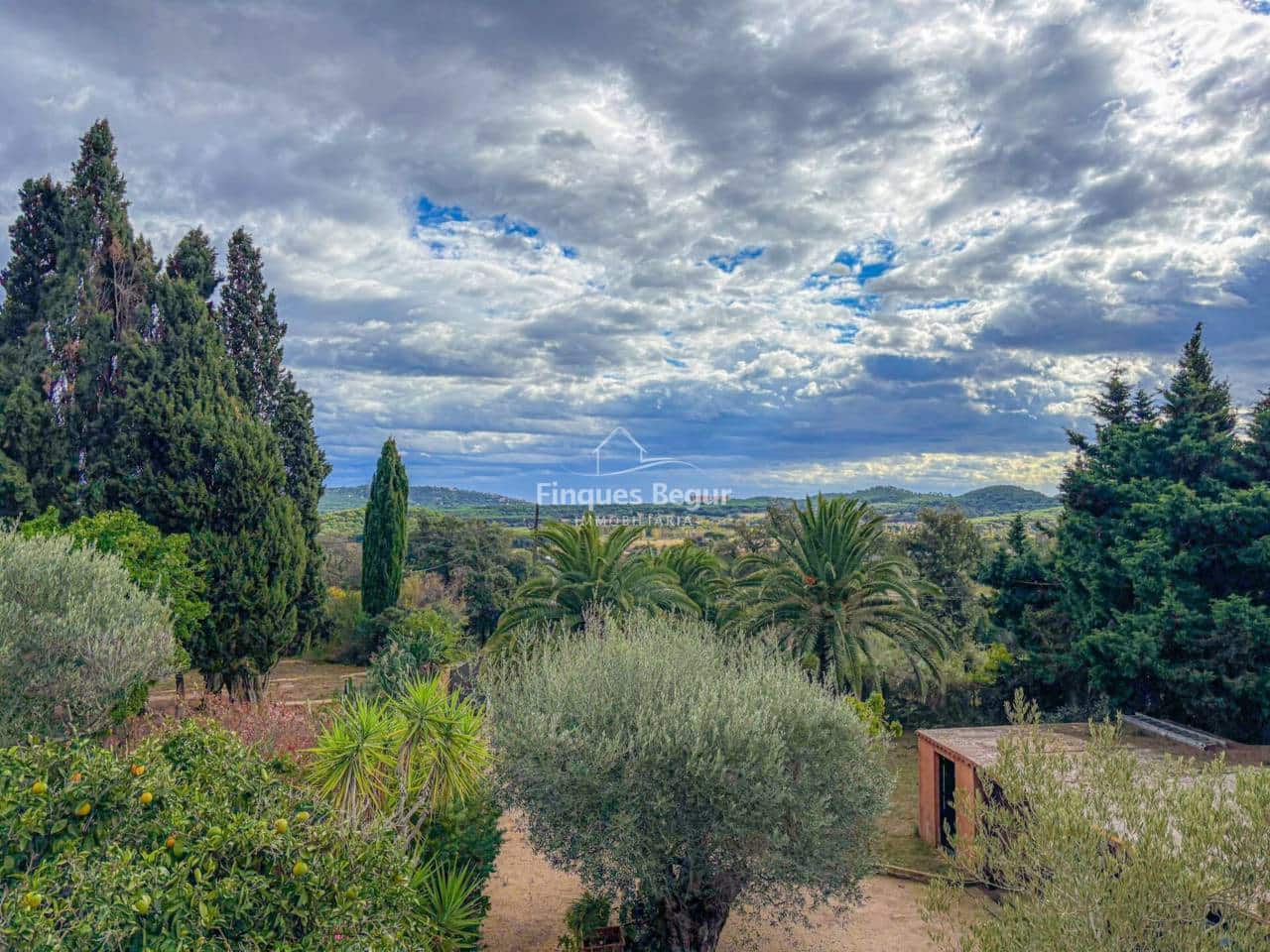 2 soverom Finca/Herregård til salgs i Mont-ras med garasje - € 745 000 (Ref: 9337317)