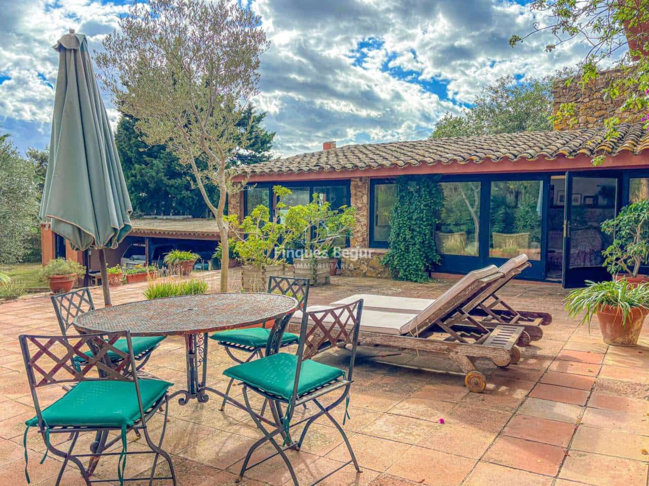 2 soverom Finca/Herregård til salgs i Mont-ras med garasje - € 745 000 (Ref: 9337317)