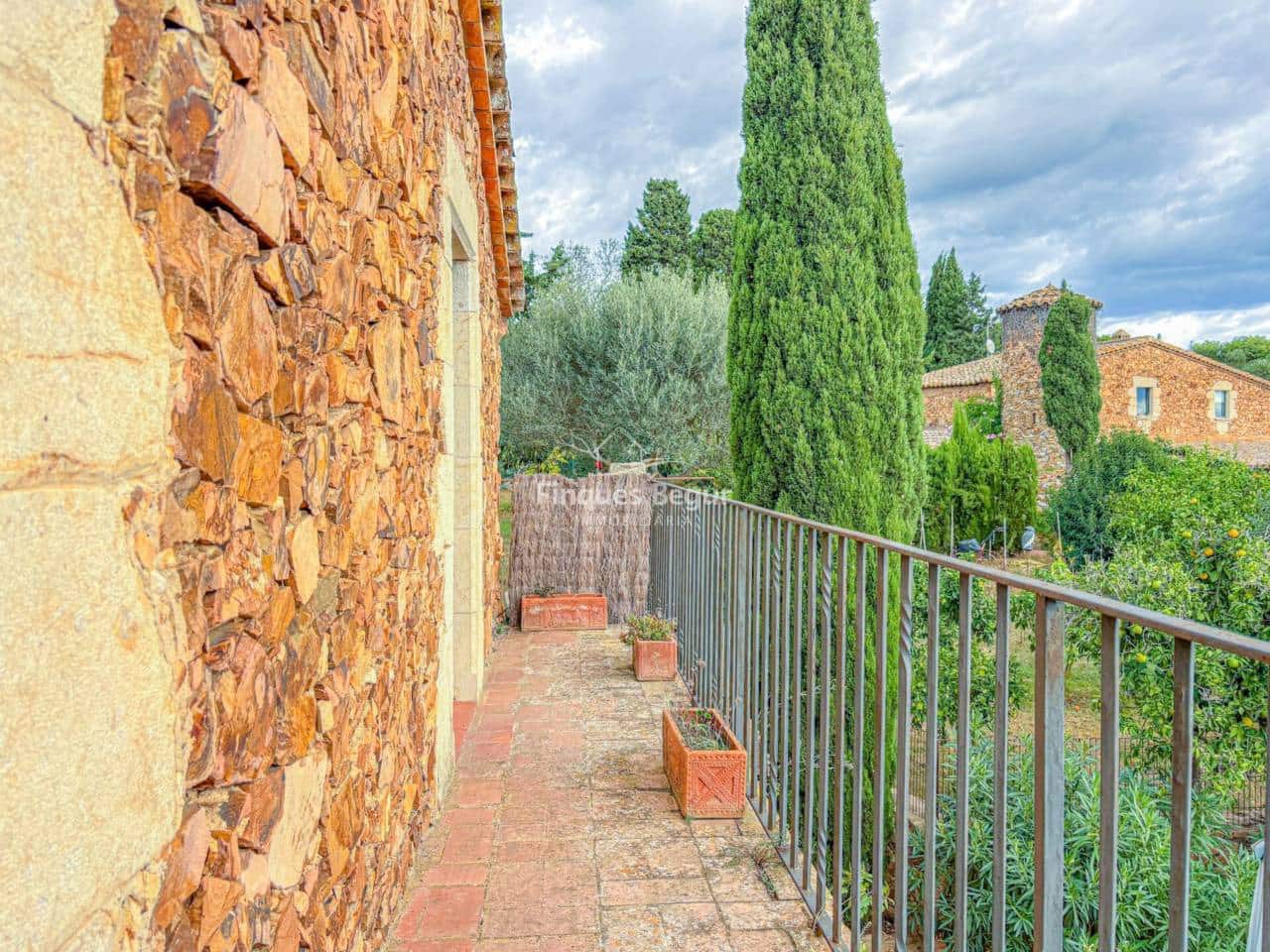 2 soverom Finca/Herregård til salgs i Mont-ras med garasje - € 745 000 (Ref: 9337317)