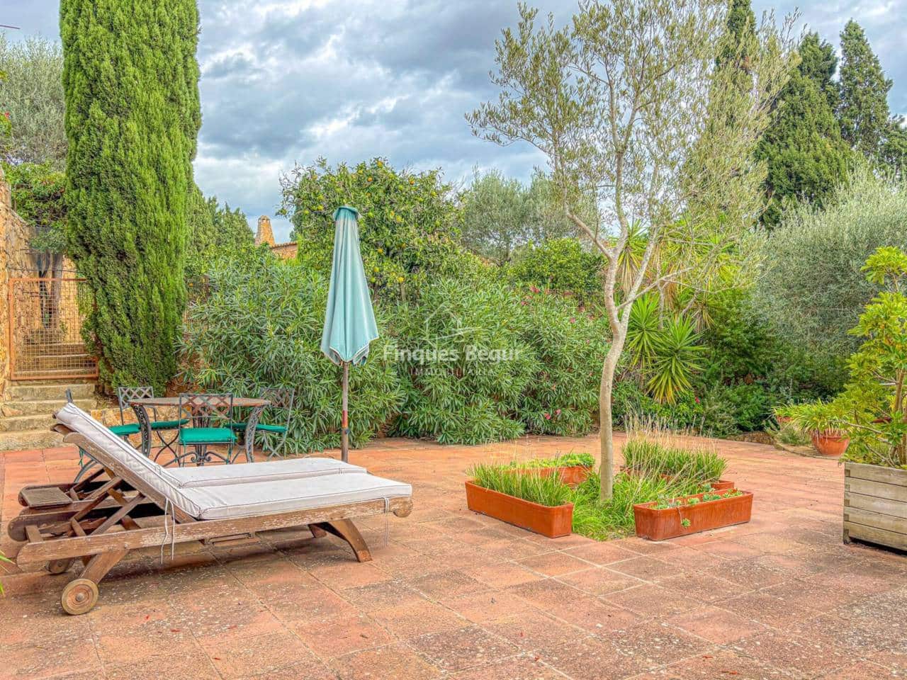 2 soverom Finca/Herregård til salgs i Mont-ras med garasje - € 745 000 (Ref: 9337317)