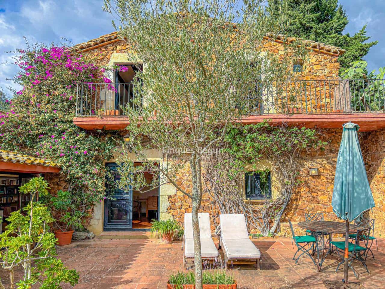 2 soverom Finca/Herregård til salgs i Mont-ras med garasje - € 745 000 (Ref: 9337317)