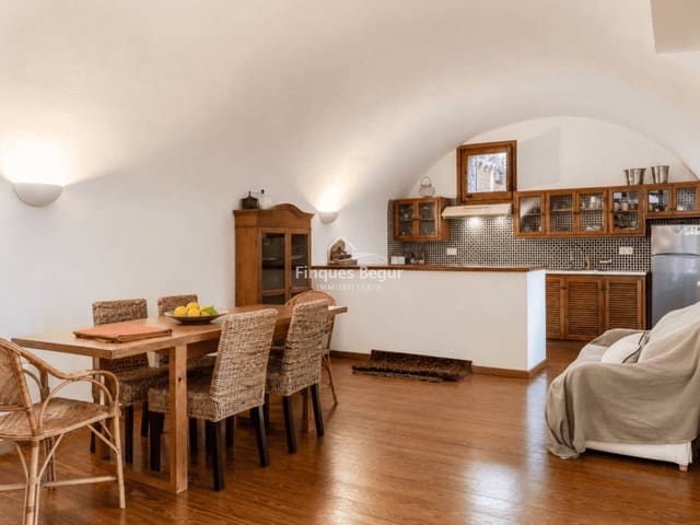 2 soveværelse Finca/Landehus til salg i Mont-ras med garage - € 745.000 (Ref: 9337317)