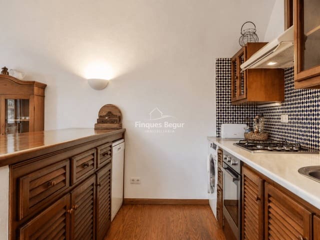 2 sypialnia Finka/Dom wiejski na sprzedaż w Mont-ras z garażem - 745 000 € (Ref: 9337317)