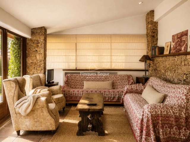 2 sypialnia Finka/Dom wiejski na sprzedaż w Mont-ras z garażem - 745 000 € (Ref: 9337317)