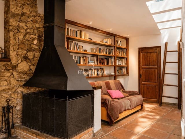 2 sypialnia Finka/Dom wiejski na sprzedaż w Mont-ras z garażem - 745 000 € (Ref: 9337317)
