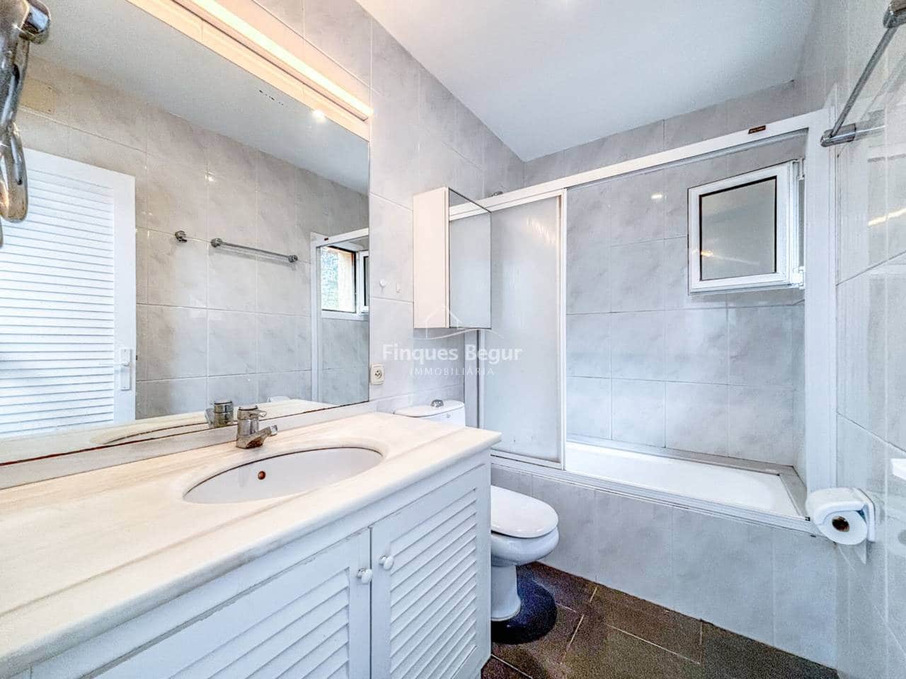 5 bedroom Villa for sale in Begur with garage - € 1,000,000 (Ref: 9379537)