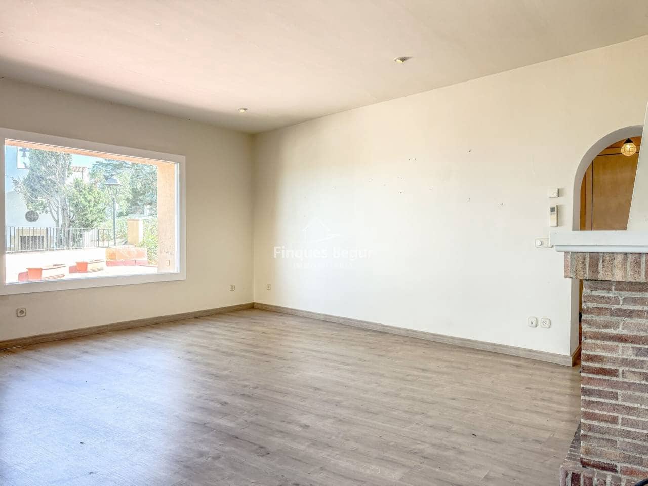 5 bedroom Villa for sale in Begur with garage - € 1,000,000 (Ref: 9379537)