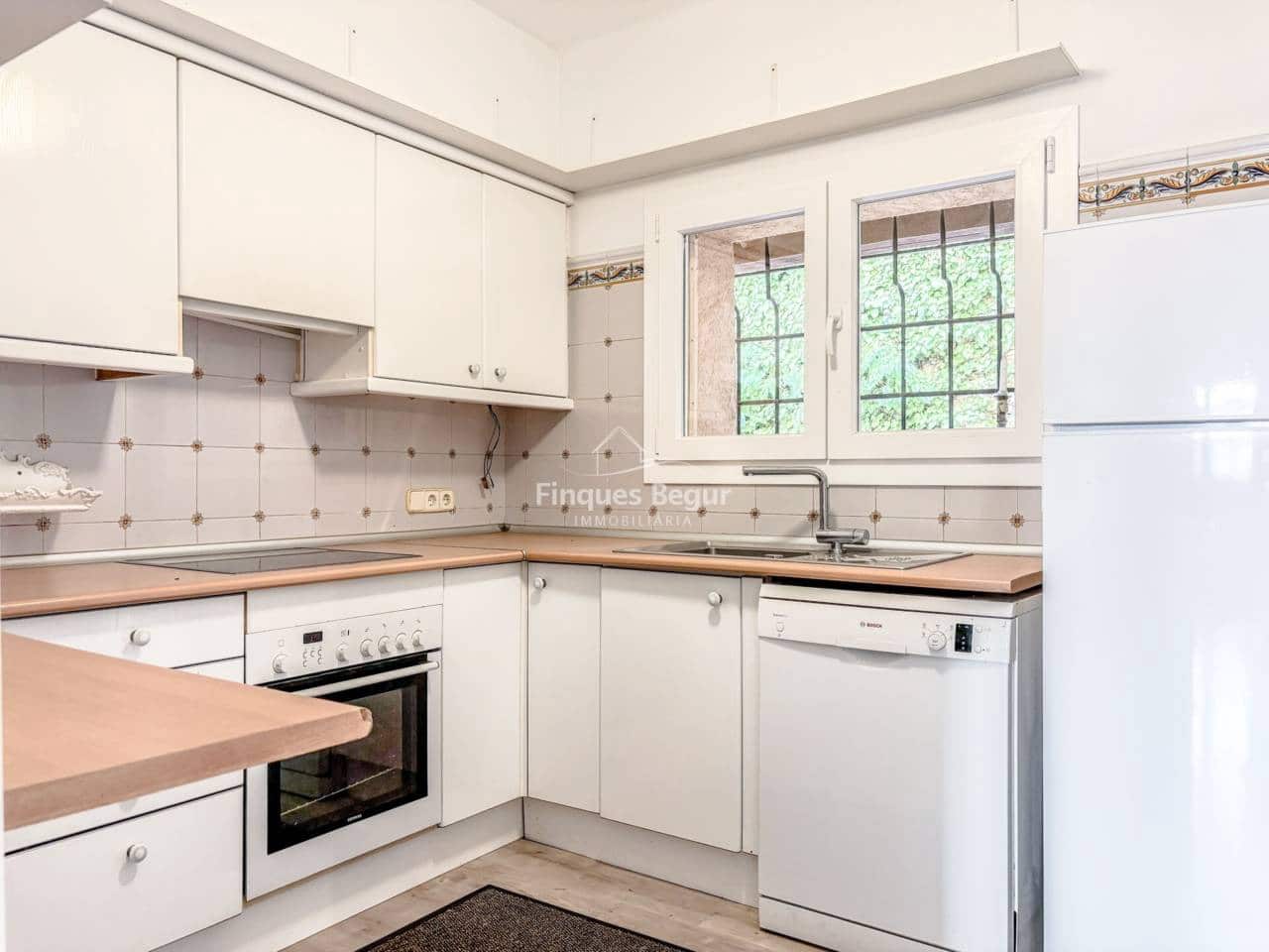 5 bedroom Villa for sale in Begur with garage - € 1,000,000 (Ref: 9379537)