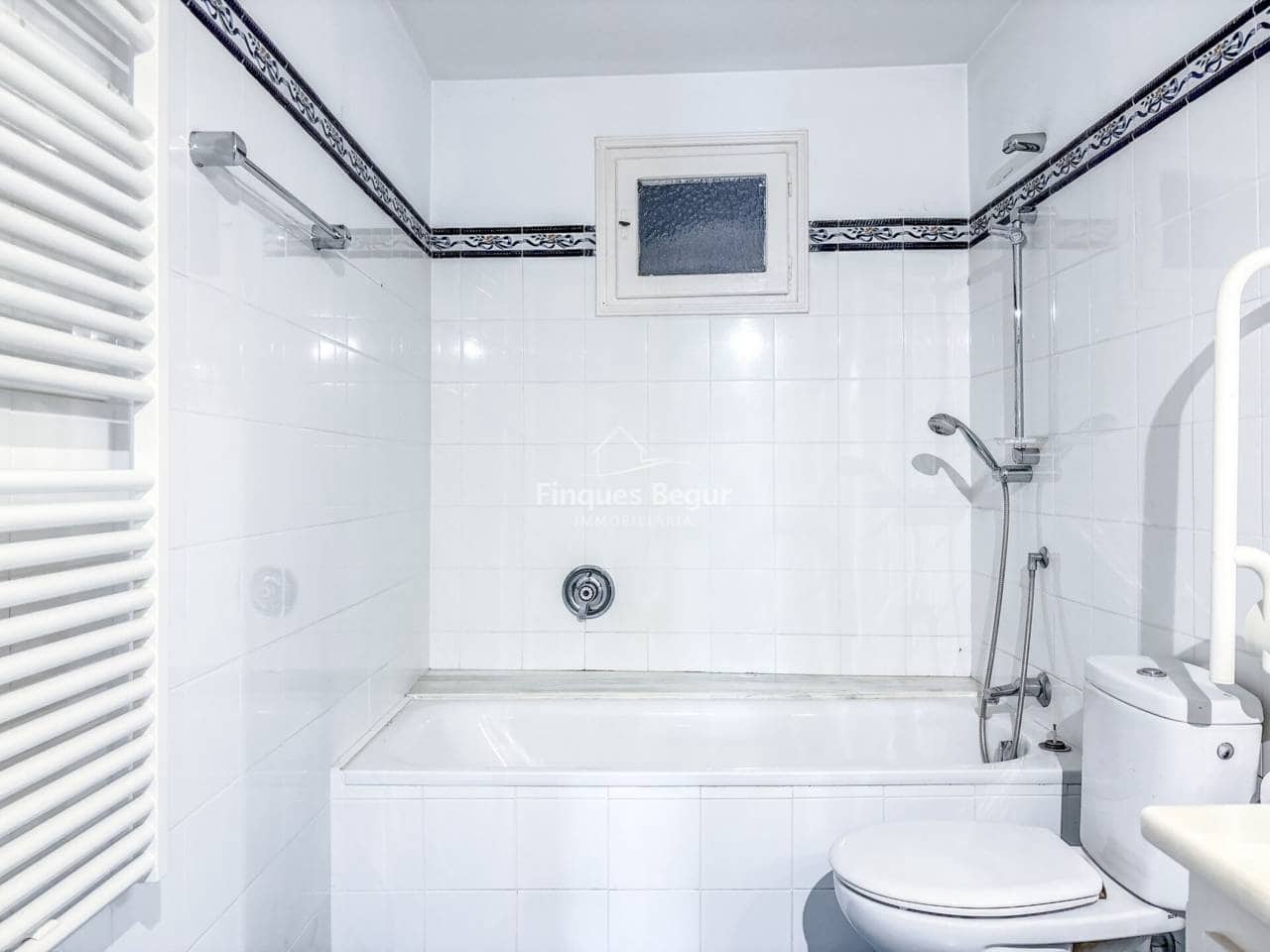 5 bedroom Villa for sale in Begur with garage - € 1,000,000 (Ref: 9379537)