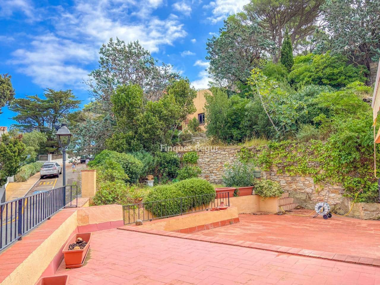 5 bedroom Villa for sale in Begur with garage - € 1,000,000 (Ref: 9379537)