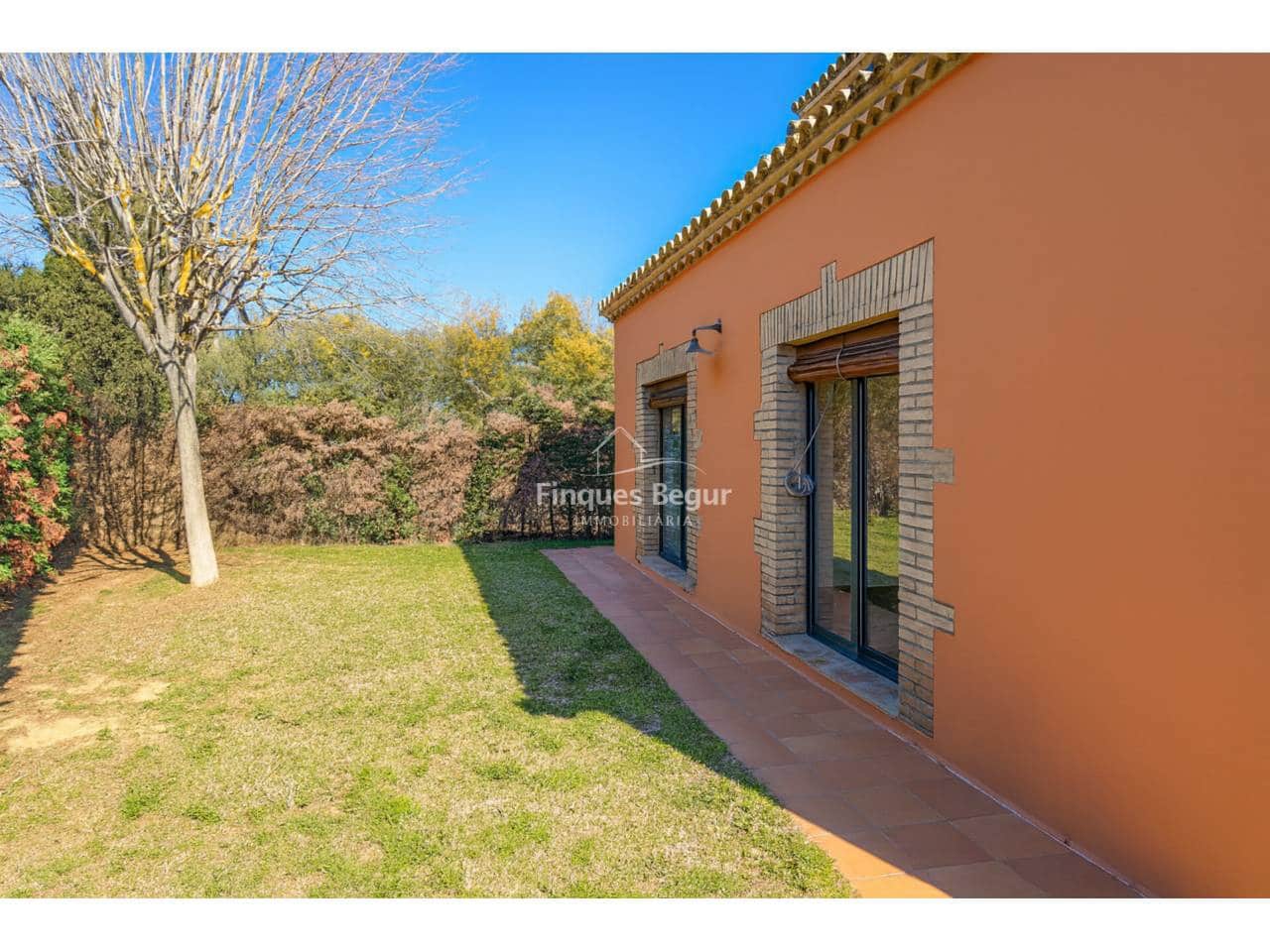 5 soveværelse Semi-Rækkehus til salg i Mont-ras med garage - € 540.000 (Ref: 9393256)