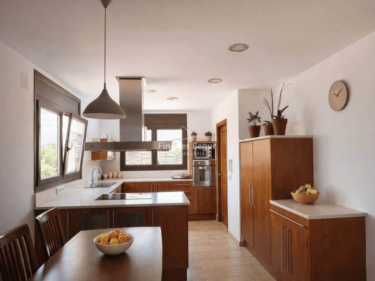 3 bedroom Villa for sale in Begur with pool garage - € 580,000 (Ref: 9413784)