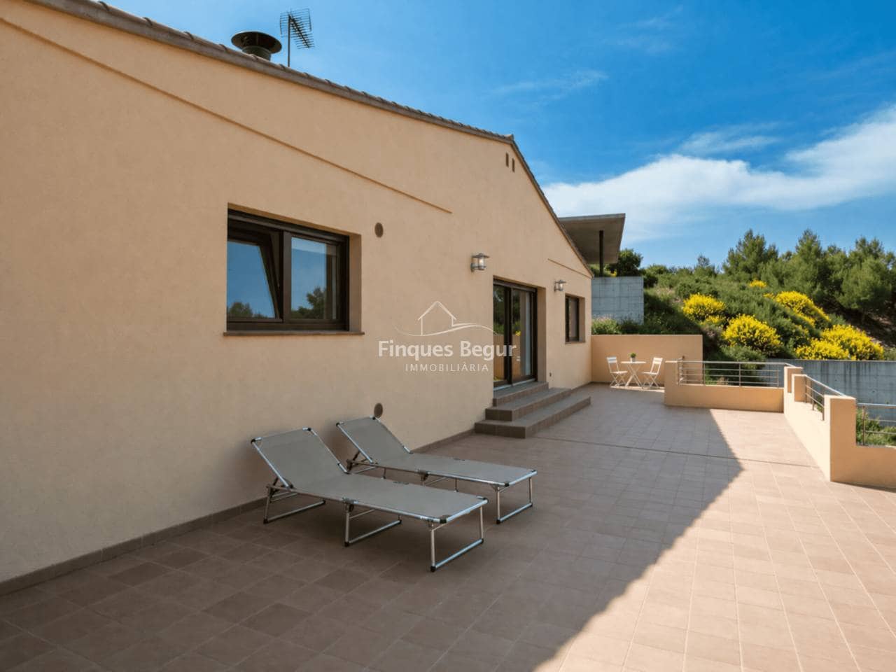 3 bedroom Villa for sale in Begur with pool garage - € 580,000 (Ref: 9413784)