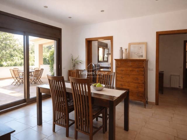 3 slaapkamer Villa te koop in Begur met zwembad garage - € 580.000 (Ref: 9413784)