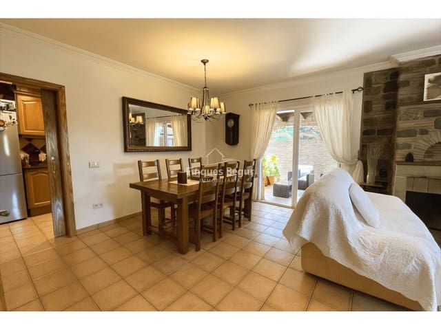 4 bedroom Villa for sale in Begur with pool garage - € 650,000 (Ref: 9415481)