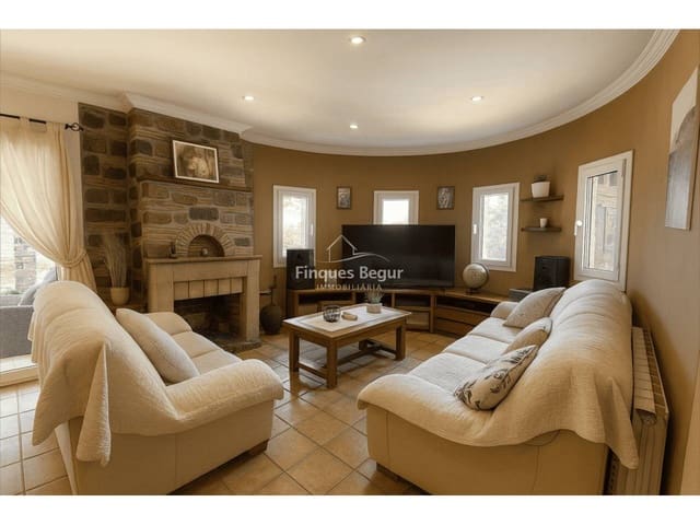 4 bedroom Villa for sale in Begur with pool garage - € 650,000 (Ref: 9415481)