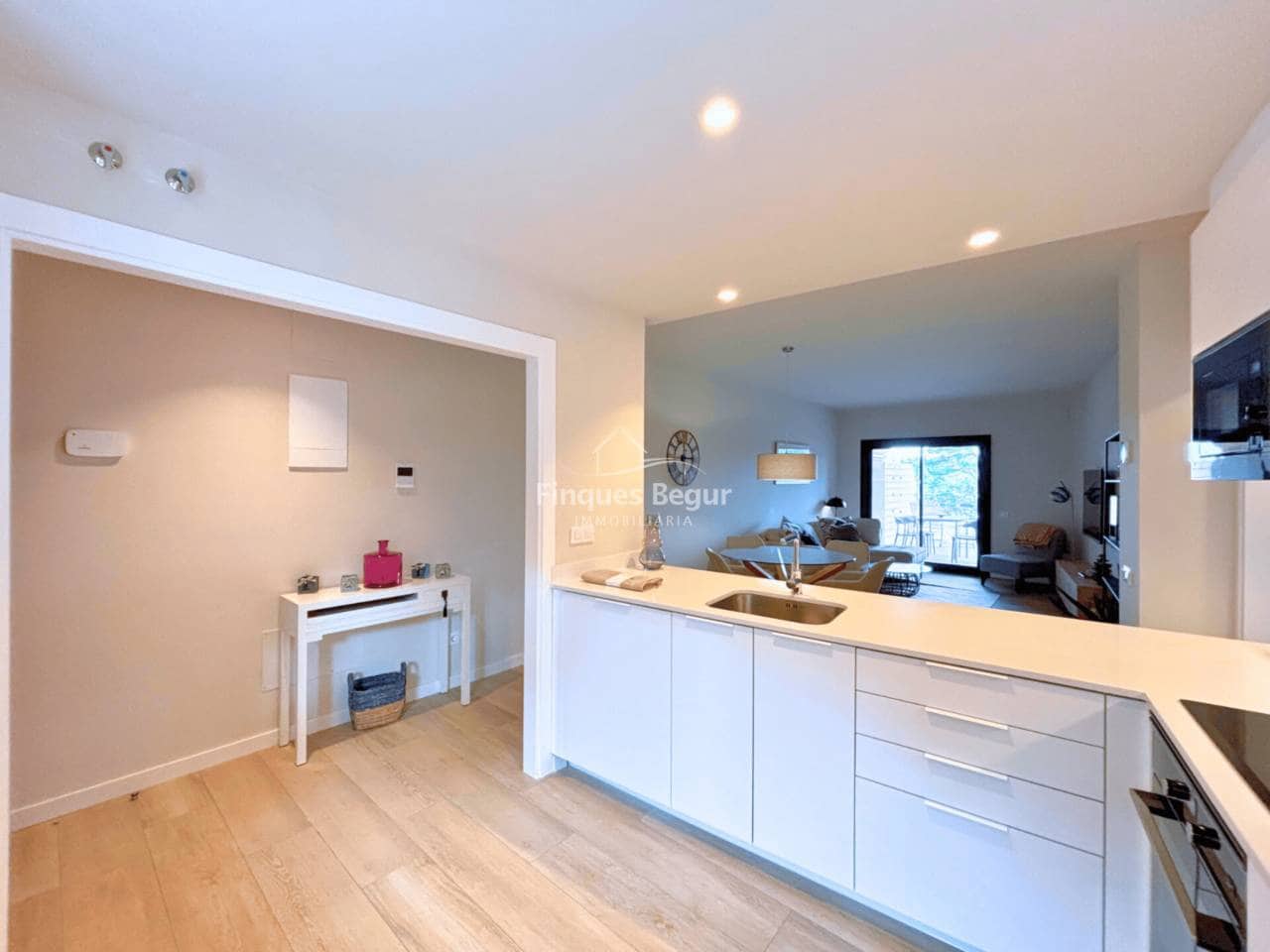 2 bedroom Flat for sale in Begur with pool garage - € 630,000 (Ref: 9448714)