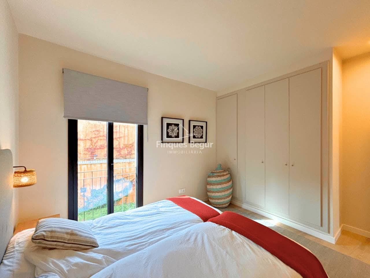 2 bedroom Flat for sale in Begur with pool garage - € 630,000 (Ref: 9448714)