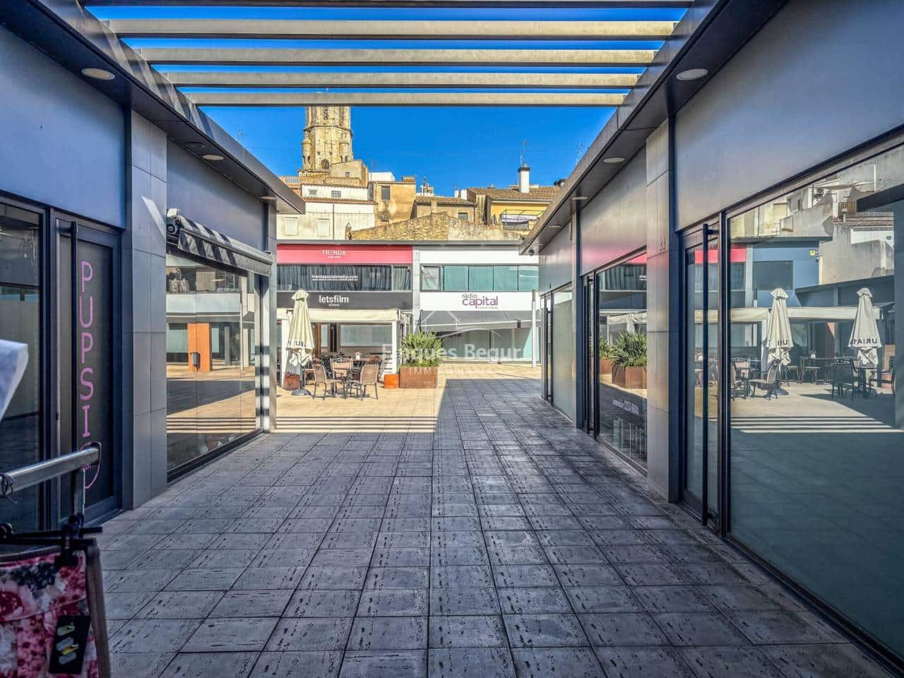 Commercial for rent in Palafrugell - € 750 (Ref: 9500976)