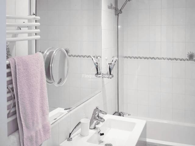 4 bedroom Flat for sale in Palafrugell with pool - € 610,000 (Ref: 9610700)