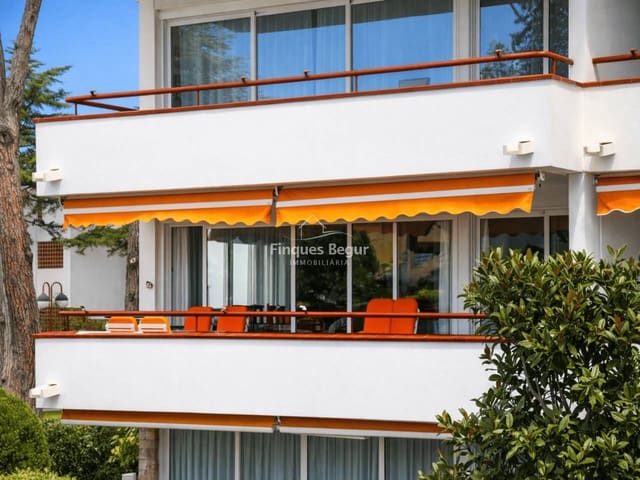 4 bedroom Flat for sale in Palafrugell with pool - € 610,000 (Ref: 9610700)