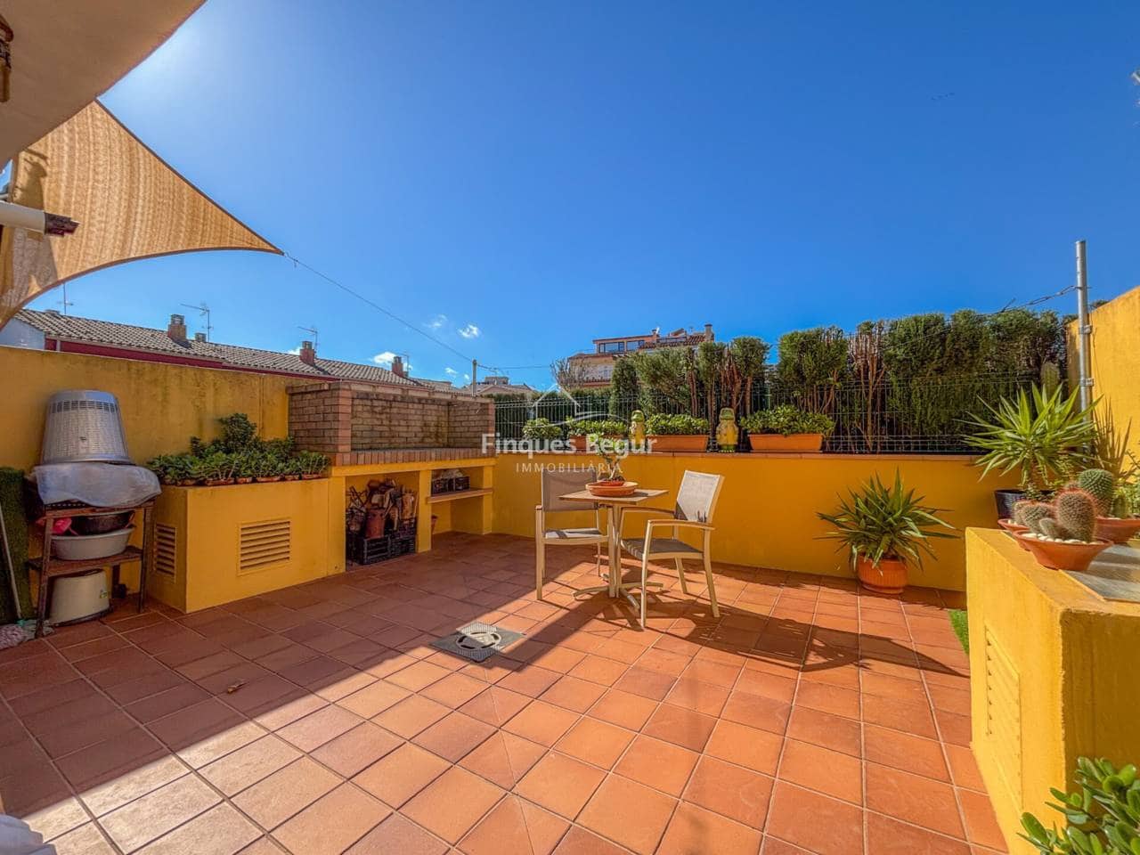 4 bedroom Townhouse for sale in Palafrugell with garage - € 435,000 (Ref: 9660757)