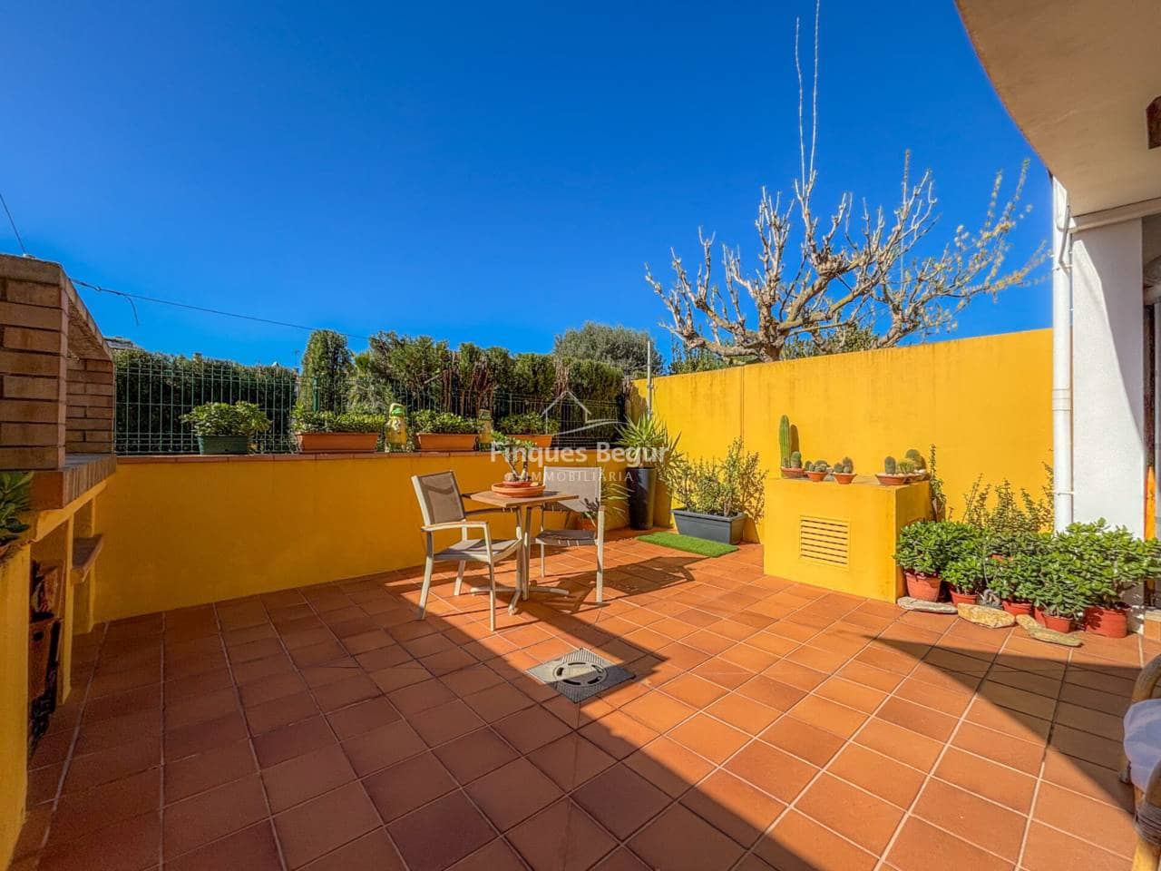 4 bedroom Townhouse for sale in Palafrugell with garage - € 435,000 (Ref: 9660757)