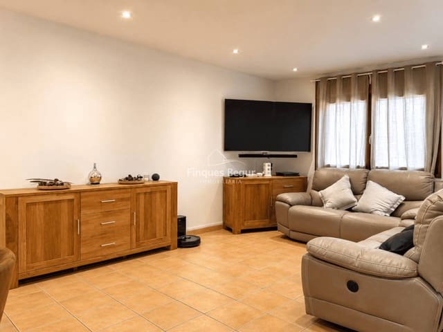 Casa de 4 habitaciones en Palafrugell en venta con garaje - 375.000 € (Ref: 9660757)
