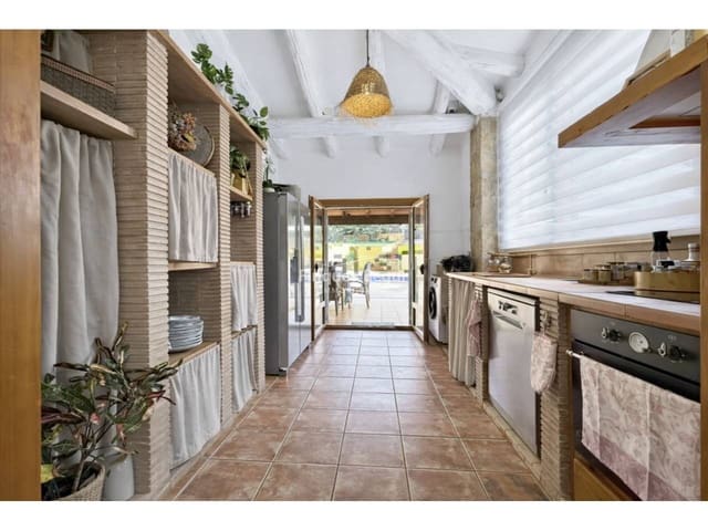 4 bedroom Villa for sale in Begur with pool garage - € 650,000 (Ref: 9669783)