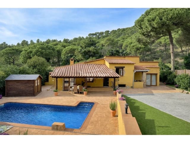 4 bedroom Villa for sale in Begur with pool garage - € 650,000 (Ref: 9669783)