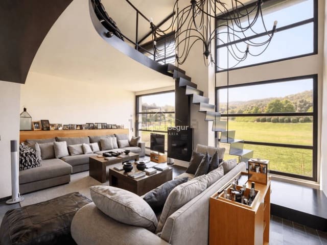 6 Zimmer Finca/Landgut zu verkaufen in Fonteta, Forallac mit Pool Garage - 4.900.000 € (Ref: 9676669)