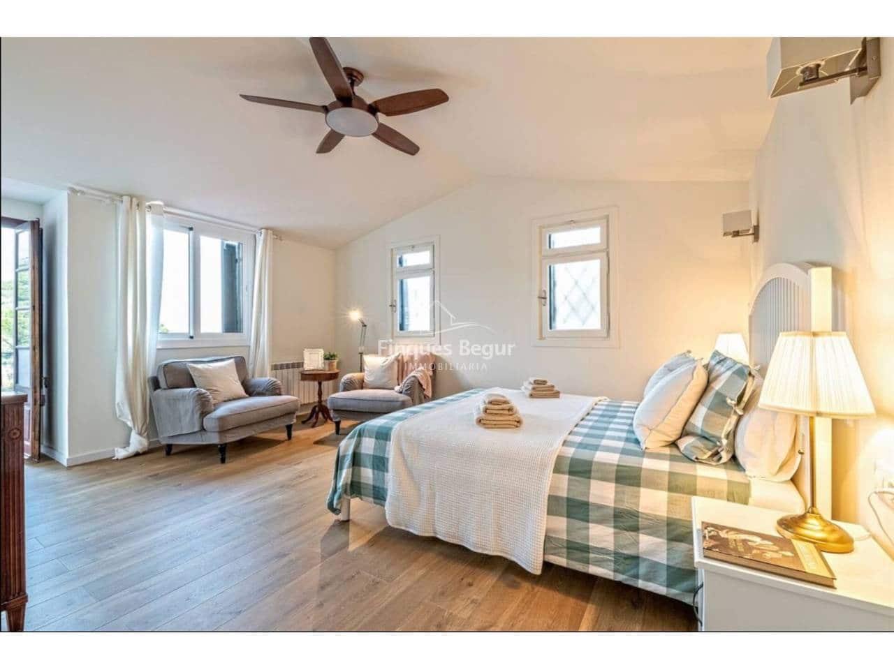 8 bedroom Villa for sale in Tamariu with pool garage - € 9,500,000 (Ref: 9694603)