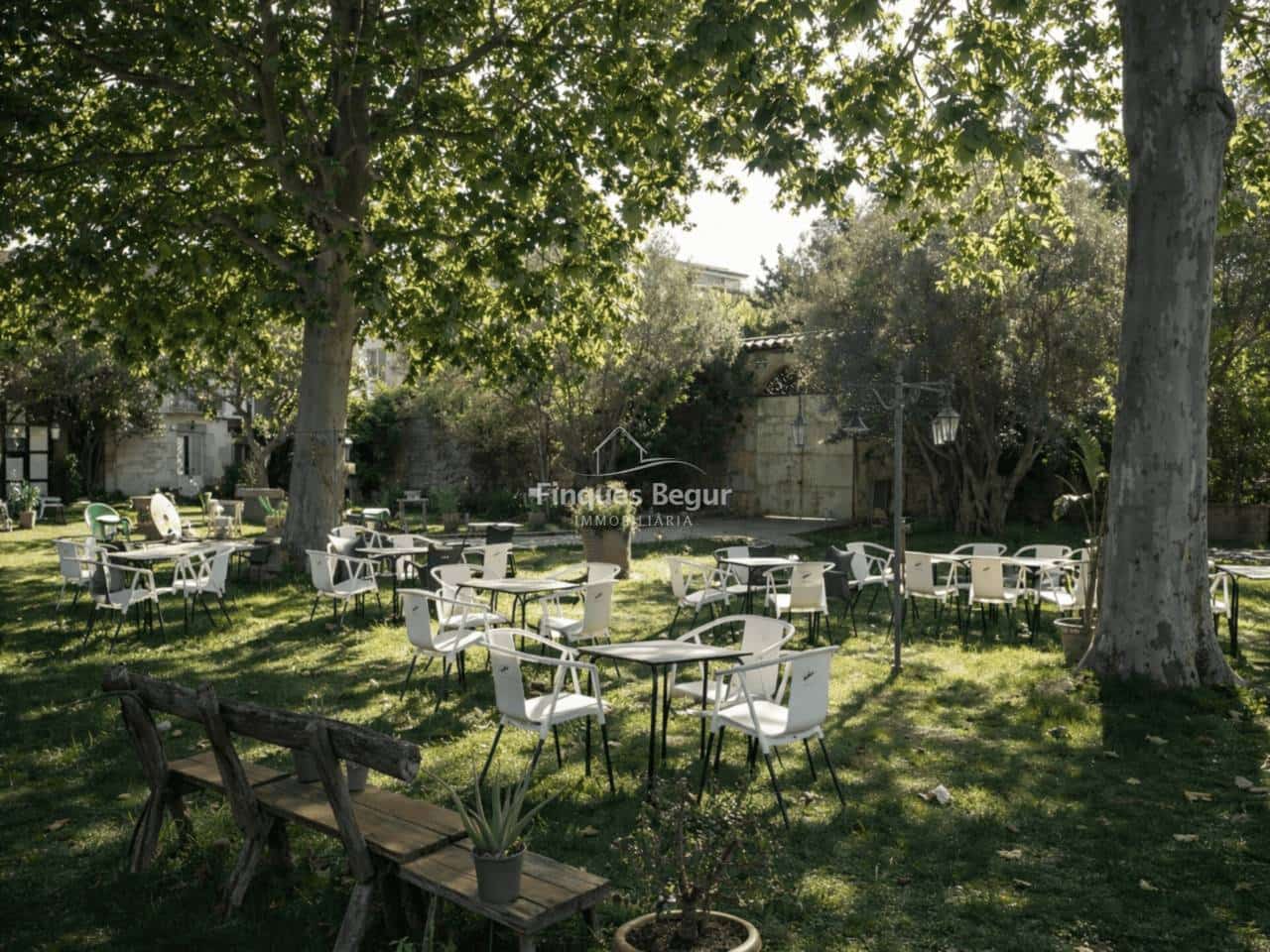 14 bedroom Hotel for sale in Romanya de la Selva - € 1,699,000 (Ref: 9710950)