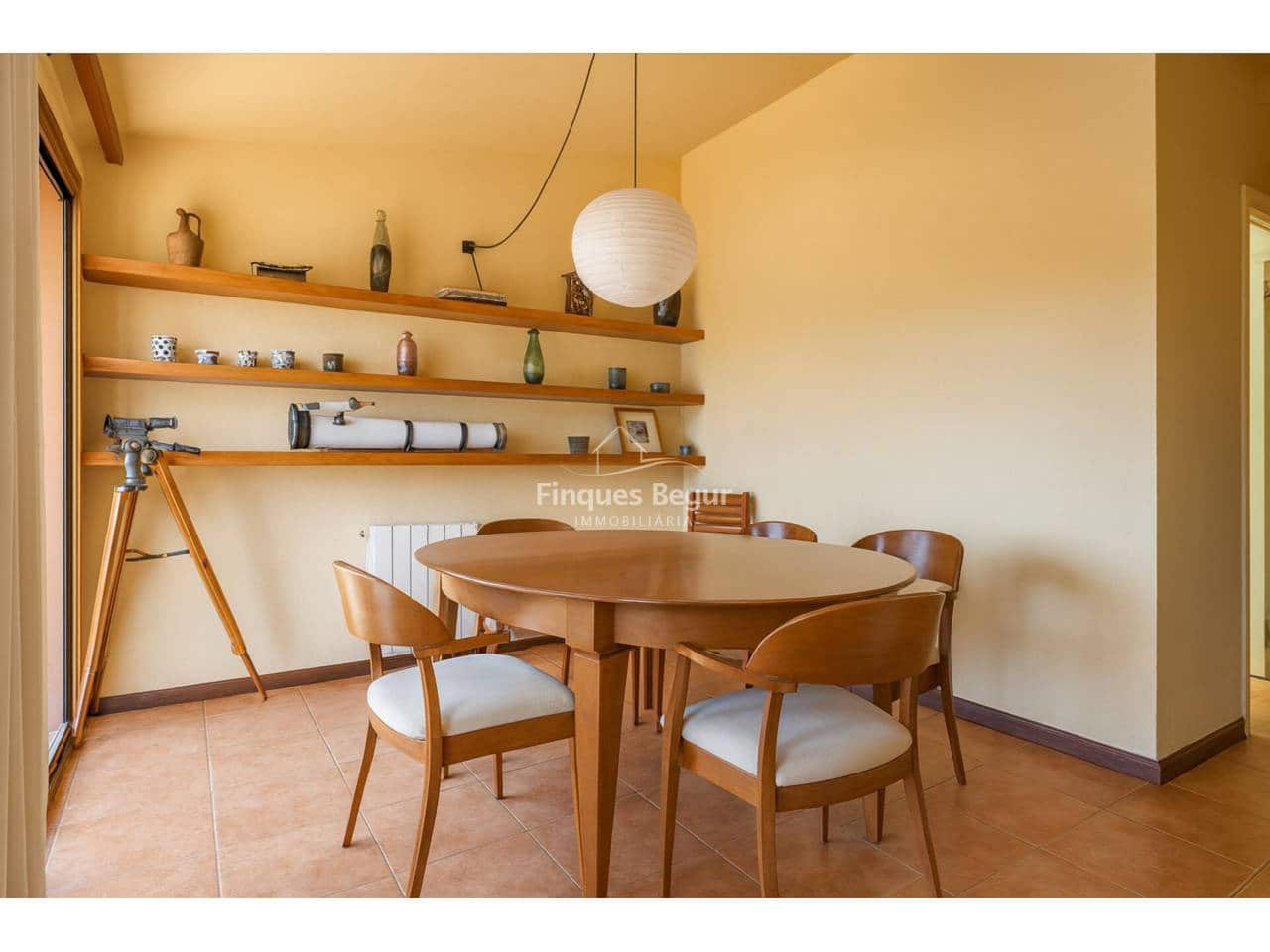 4 bedroom Villa for sale in Begur with garage - € 870,000 (Ref: 9735026)