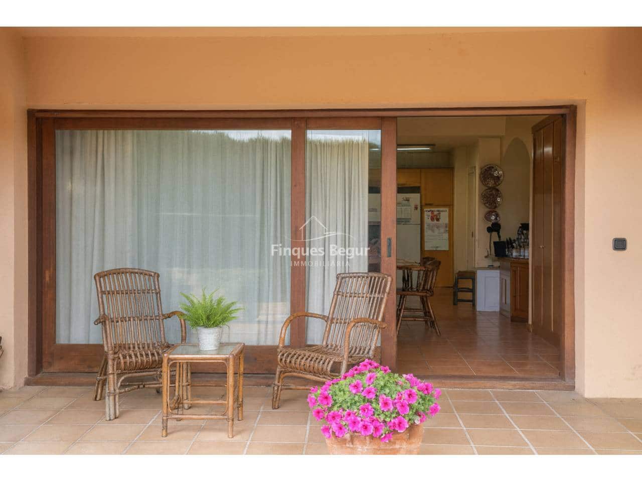 4 bedroom Villa for sale in Begur with garage - € 870,000 (Ref: 9735026)