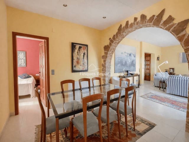 3 camera da letto Villa in vendita in Pals con piscina garage - 490.000 € (Rif: 9737784)