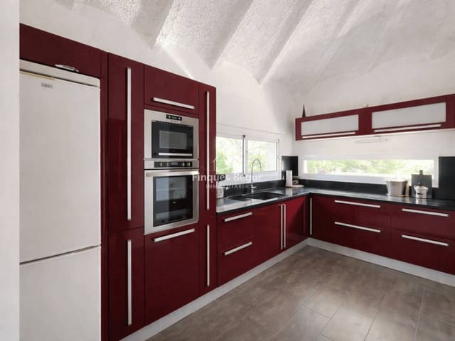 3 camera da letto Villa in vendita in Pals con piscina garage - 490.000 € (Rif: 9737784)