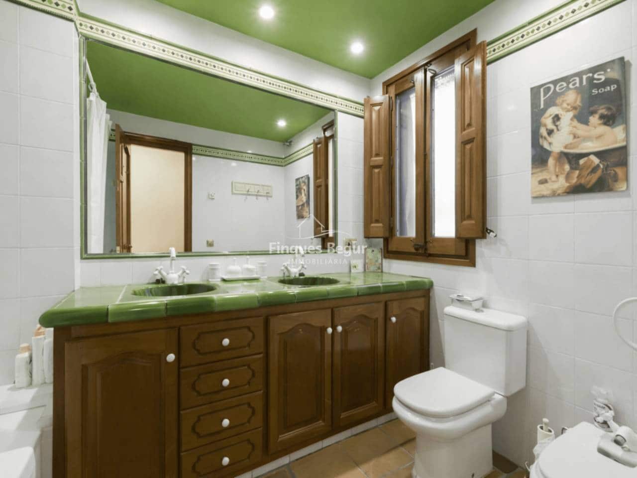 7 soveværelse Finca/Landehus til salg i Peratallada med garage - € 2.400.000 (Ref: 9743147)