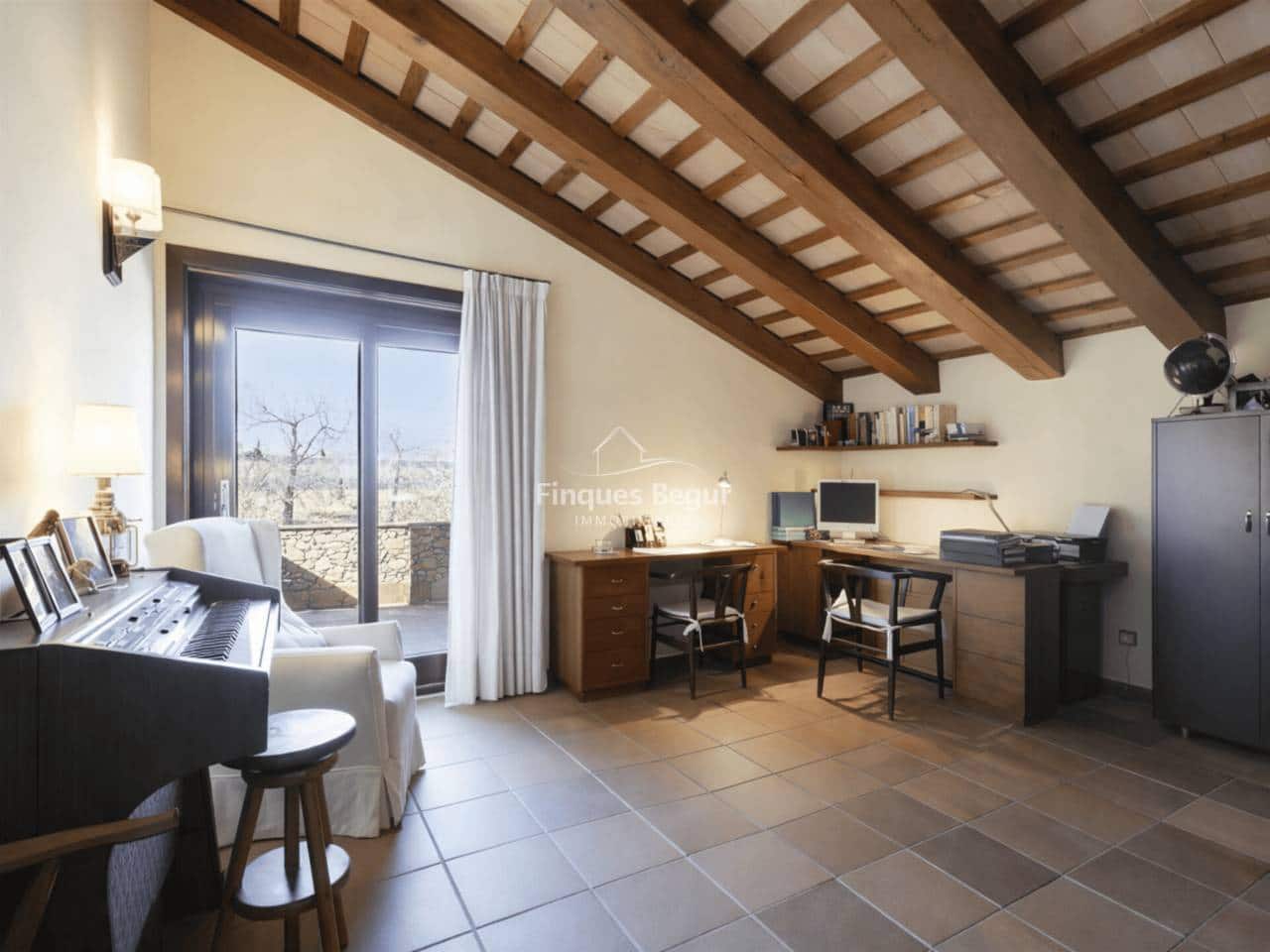 7 soveværelse Finca/Landehus til salg i Peratallada med garage - € 2.400.000 (Ref: 9743147)